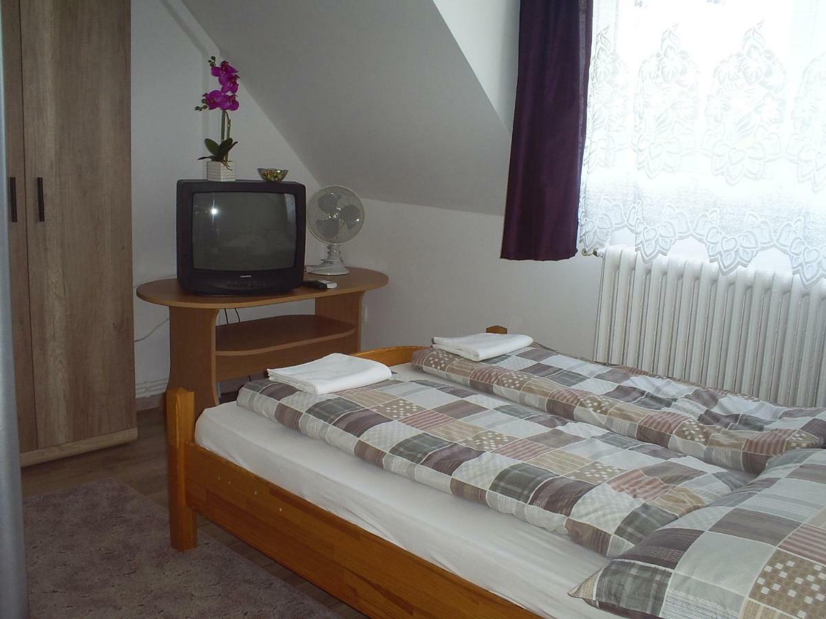 Harmatcsepp Apartmanhaz Ньиредьхаза Экстерьер фото